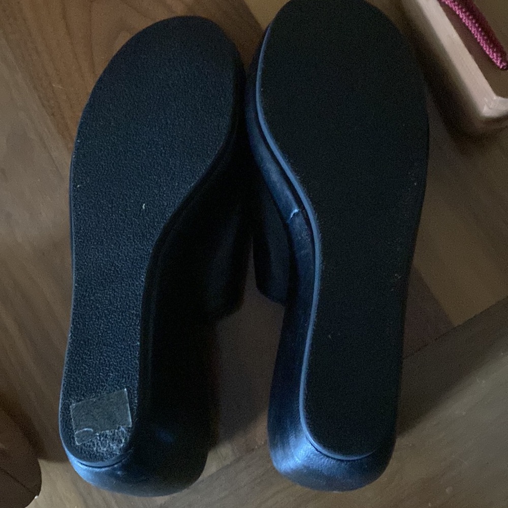 All leather platform. - Picture 5 of 6